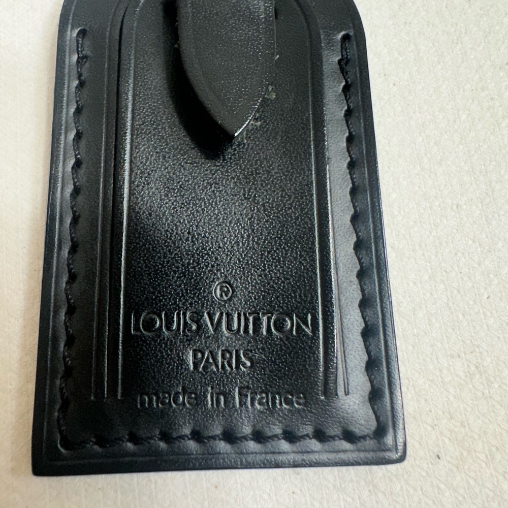 Louis Vuitton Name Tag - Picture 5 of 6